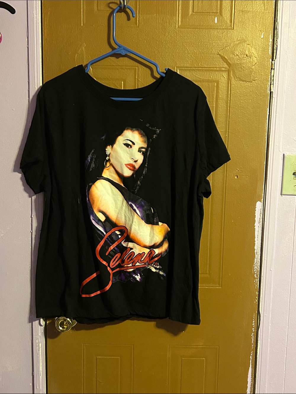 Women's Black Selena Graphic Tee - Short Sleeve Top